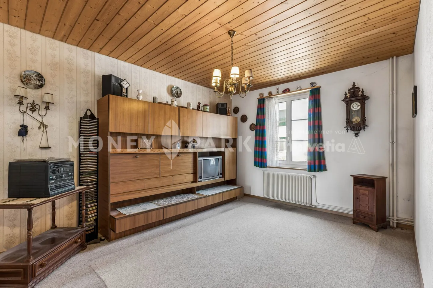Maison jumelée de 6 pièces avec beaucoup de potentiel - Photo 5 sur 14