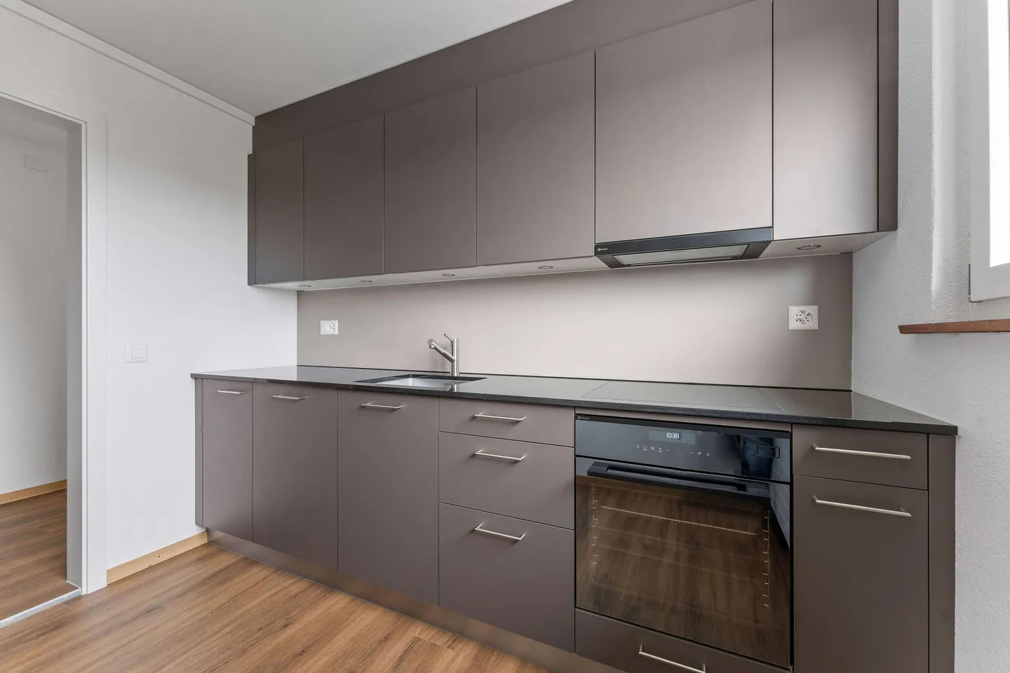 Appartement 4 pièces au rez-de-chaussée surélevé avec balcon à louer - Photo 10 sur 11