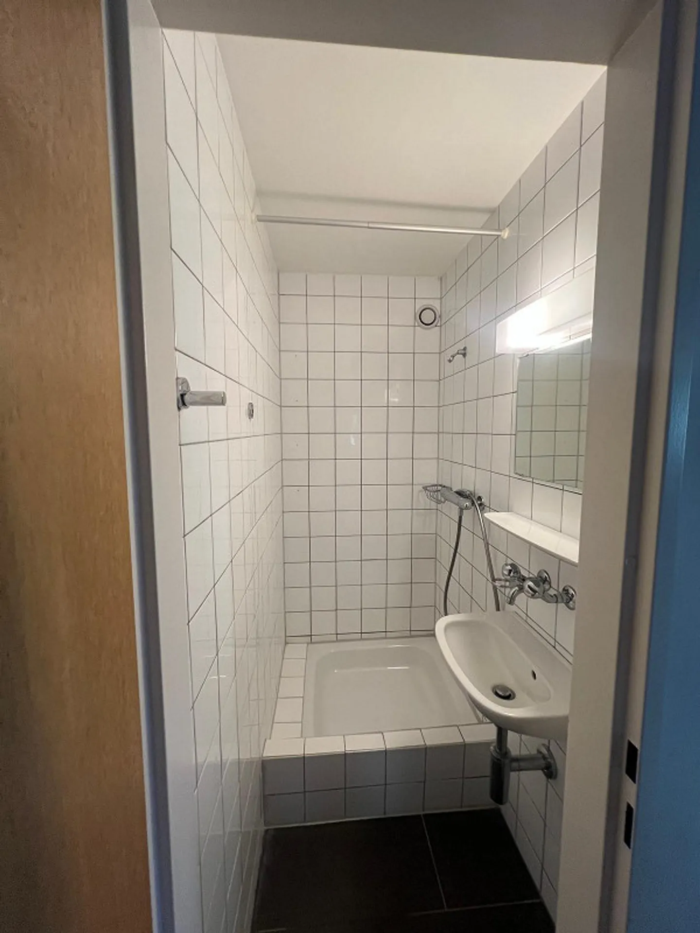 Appartamento luminoso di 4,5 stanze con vista sul verde - disponibile immediatamente o su appuntamento - Foto 10 di 12