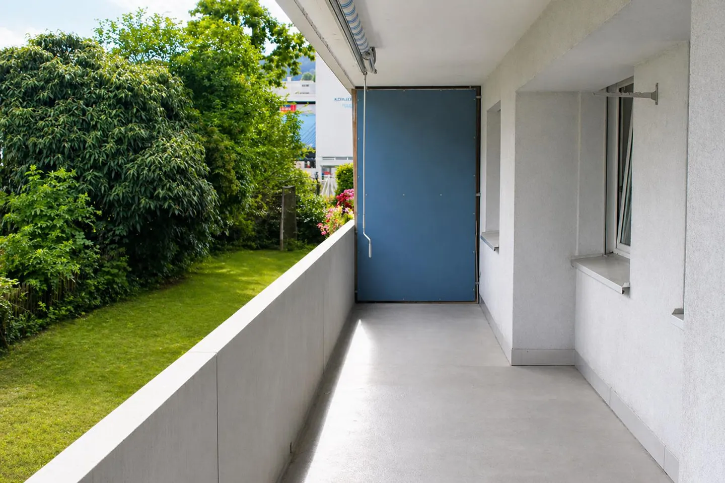 Appartamento luminoso di 4,5 stanze con vista sul verde - disponibile immediatamente o su appuntamento - Foto 11 di 12