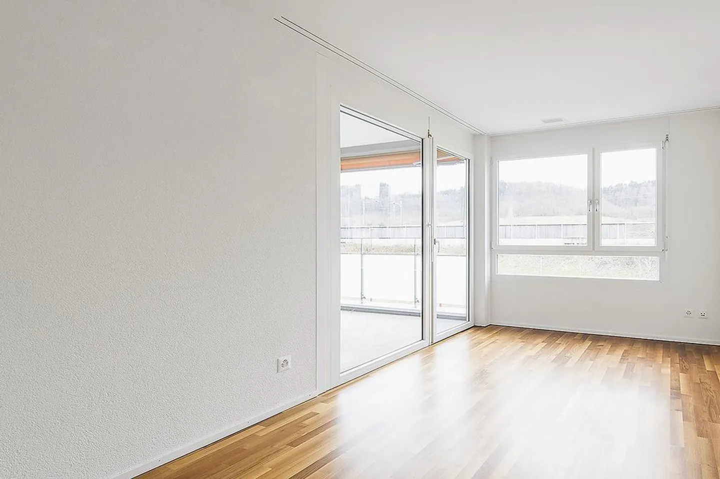 ***3'5'ZWG**97m2**EG**grosse Loggia*** - Foto 3 von 9