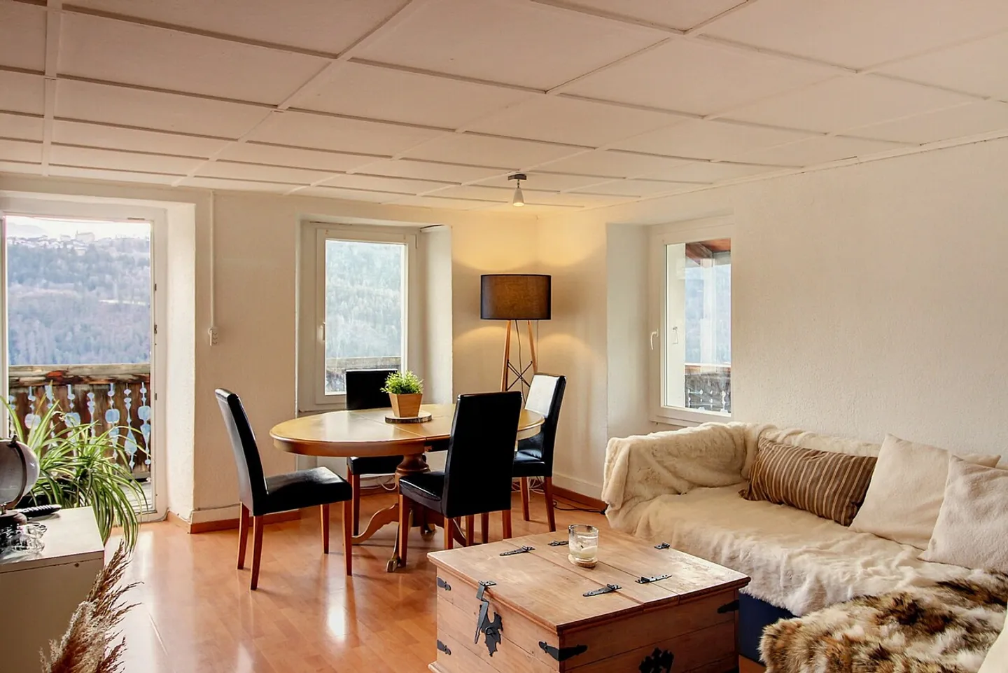 Charmant appartement meublé de 3,5 pièces au caractère atypique - Photo 1 sur 6