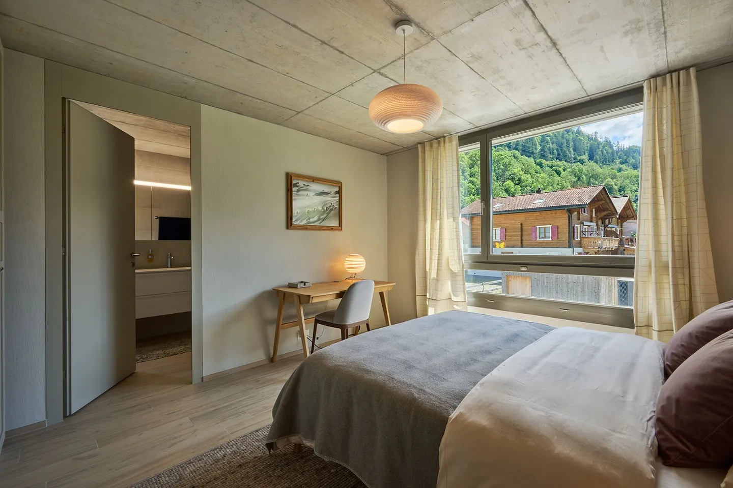 Family-friendly 4.5 room apartment in the village center of Jenaz - Photo 8 of 11