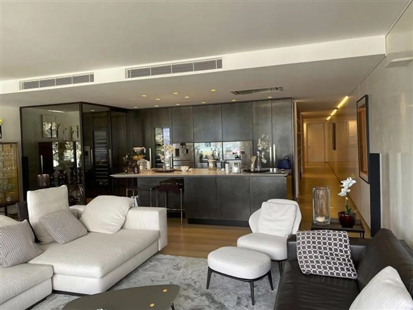 Appartement de 5 pièces - Photo 2 sur 3