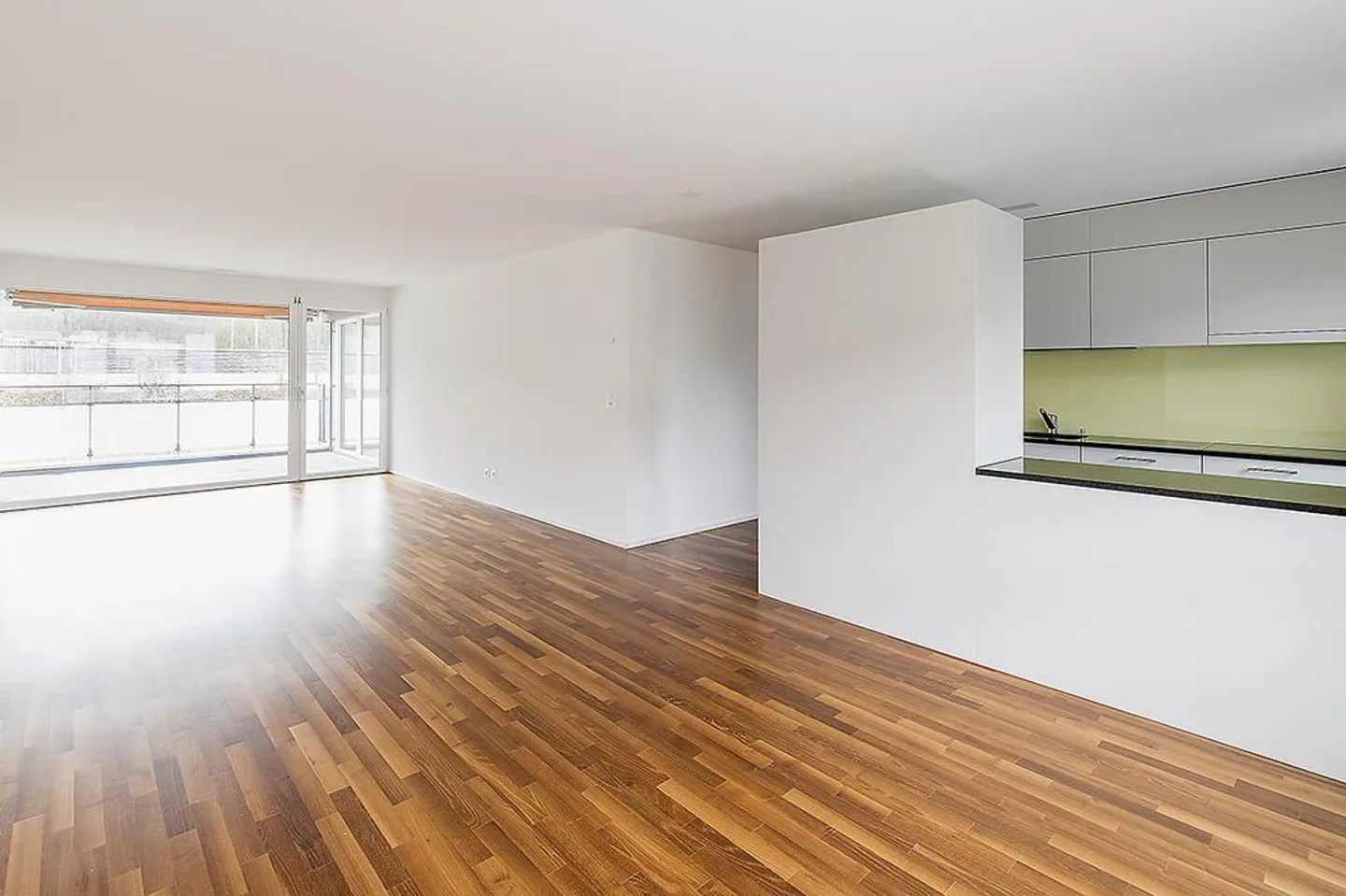 ***3'5'ZWG**97m2**EG**grosse Loggia*** - Foto 4 von 9