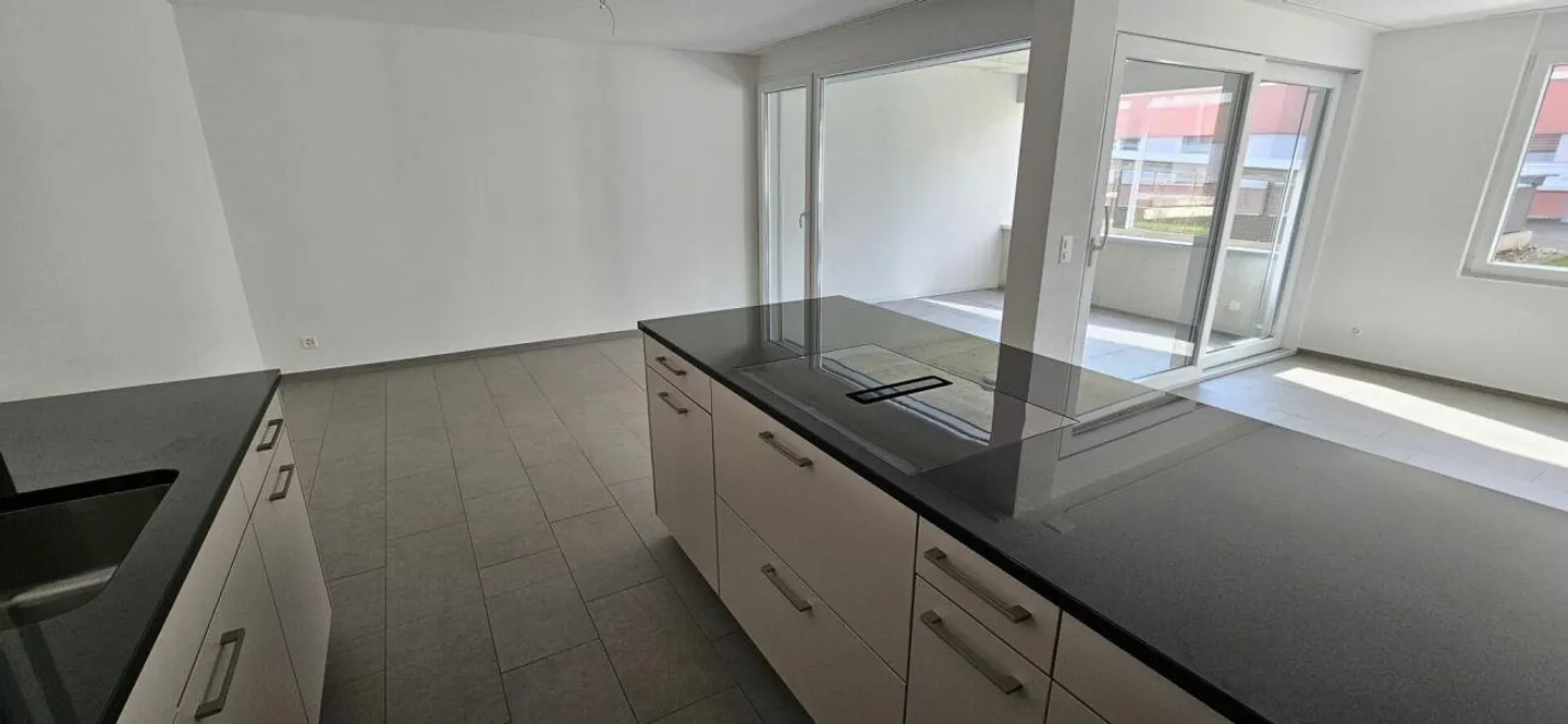 Top modern 2 1/2-room apartment, 70m2 - Photo 3 of 12
