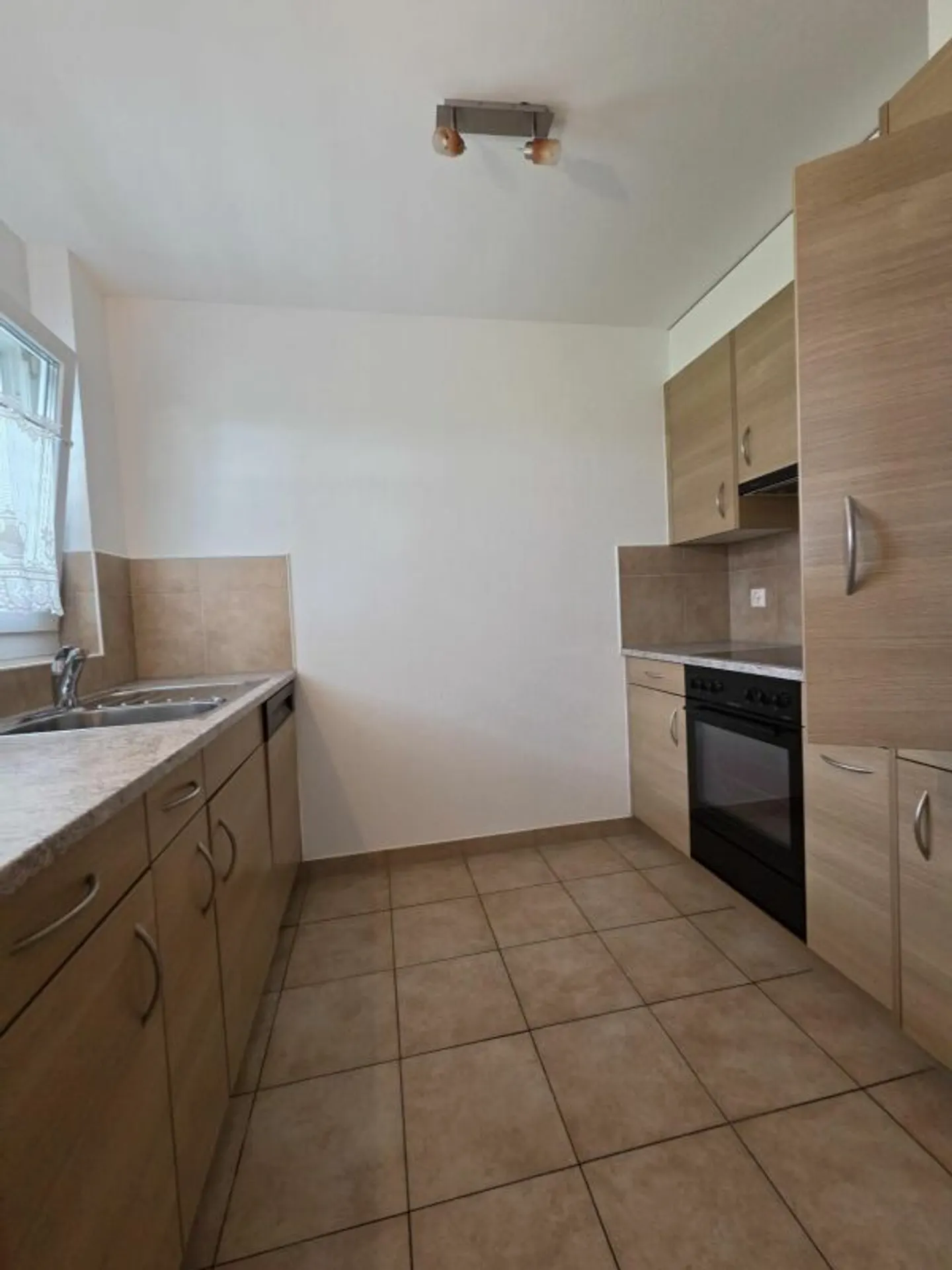 Charmant appartement 2.5 pièces - Photo 1 sur 8