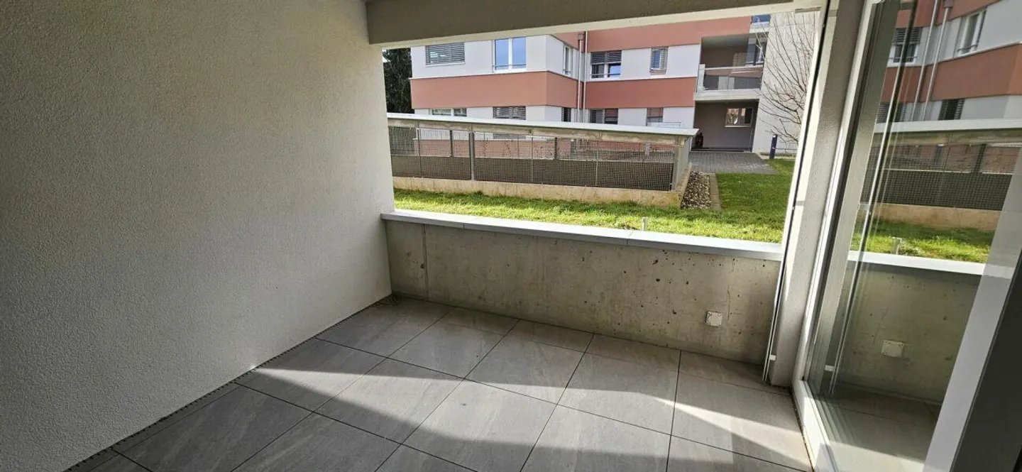 Top modern 2 1/2-room apartment, 70m2 - Photo 7 of 12