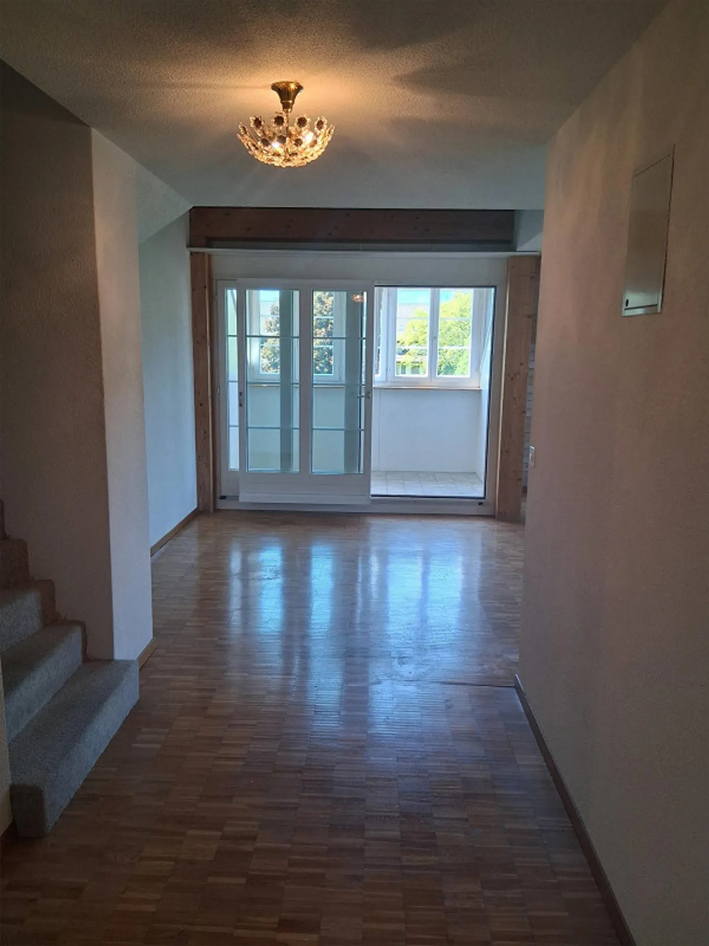 Bella maisonette di 4 1/2 stanze con charme in una posizione centrale - Foto 4 di 15