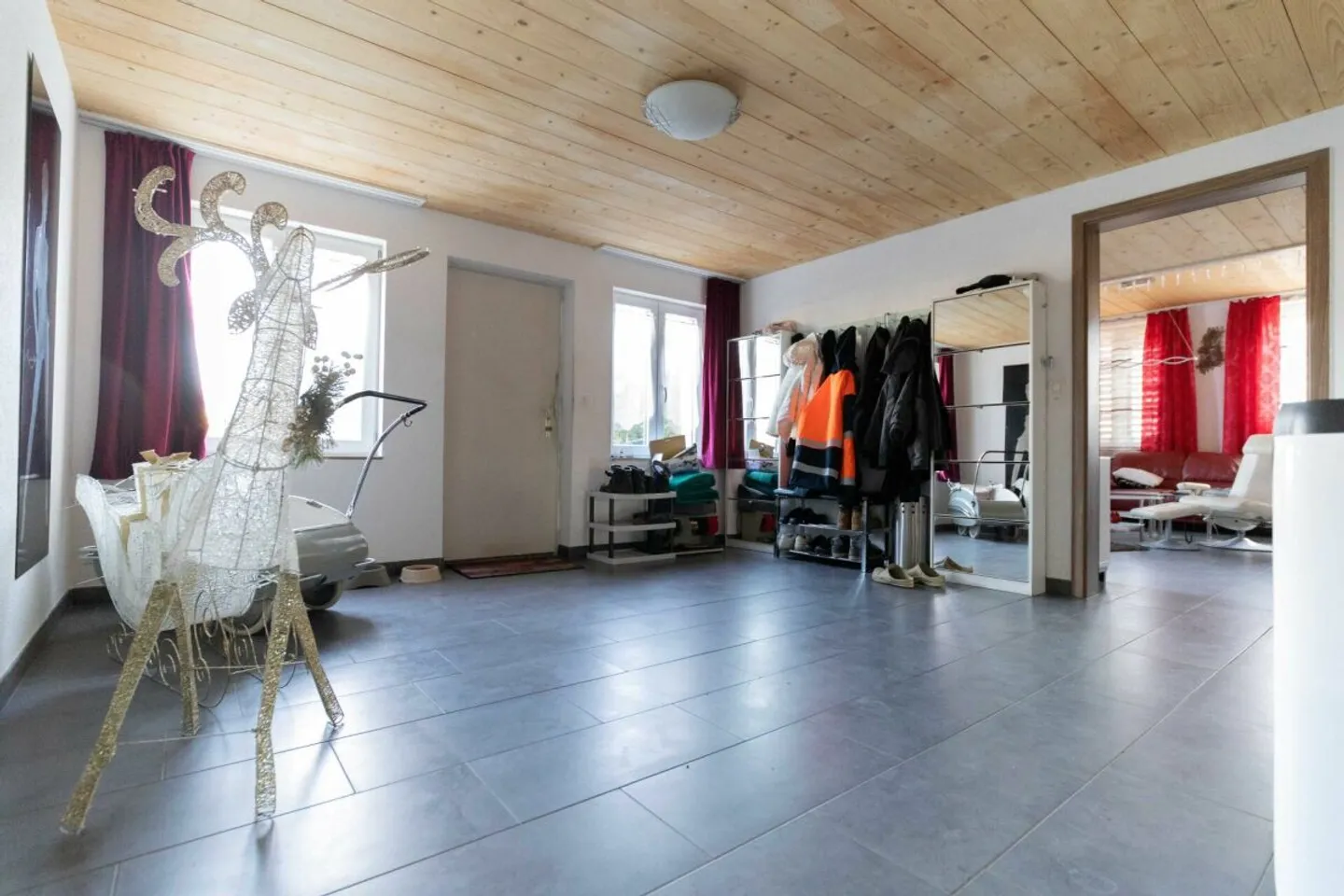 Partially Renovated Property with Versatile Usage Potential - Photo 4 of 6