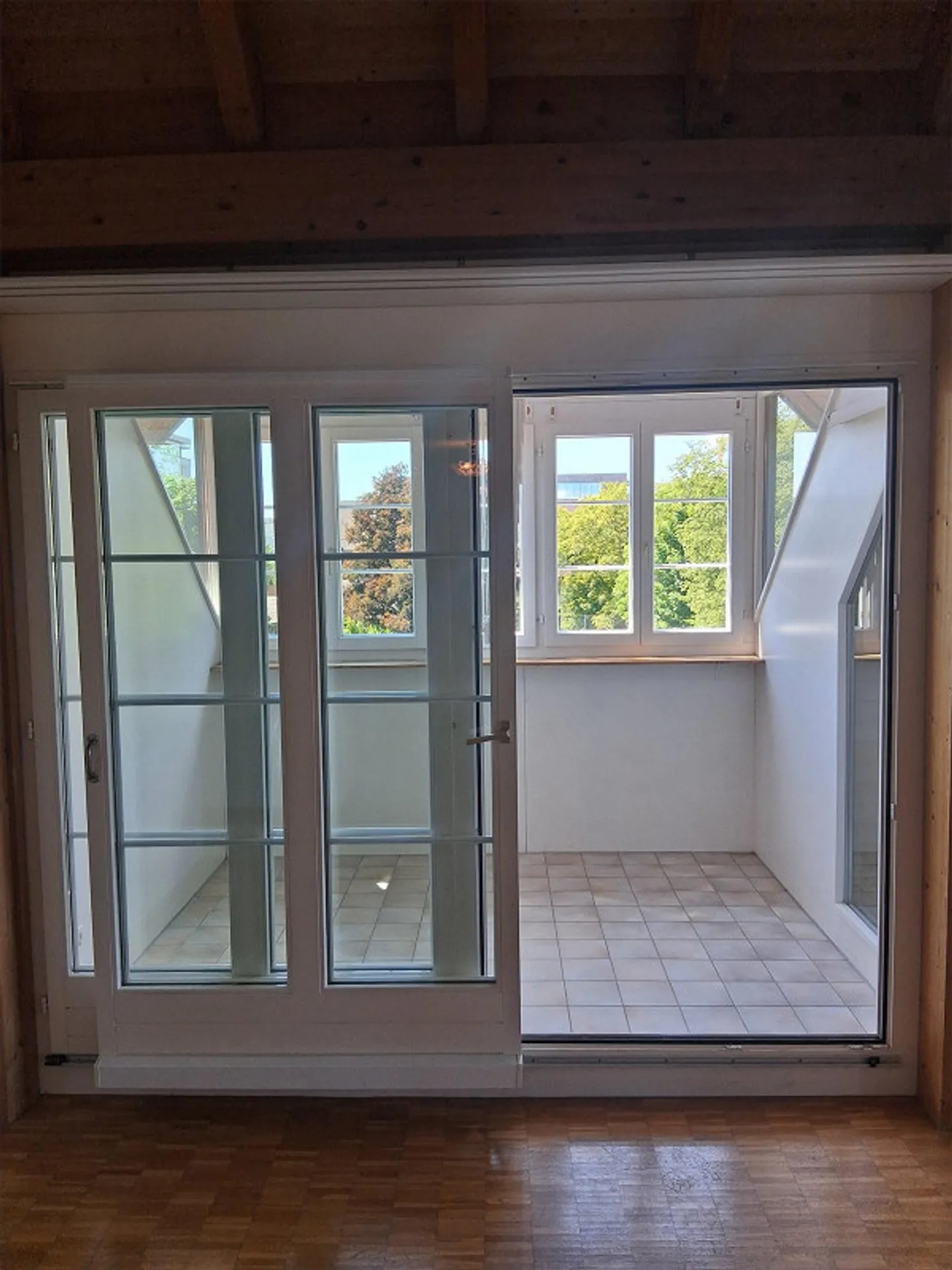 Bella maisonette di 4 1/2 stanze con charme in una posizione centrale - Foto 5 di 15
