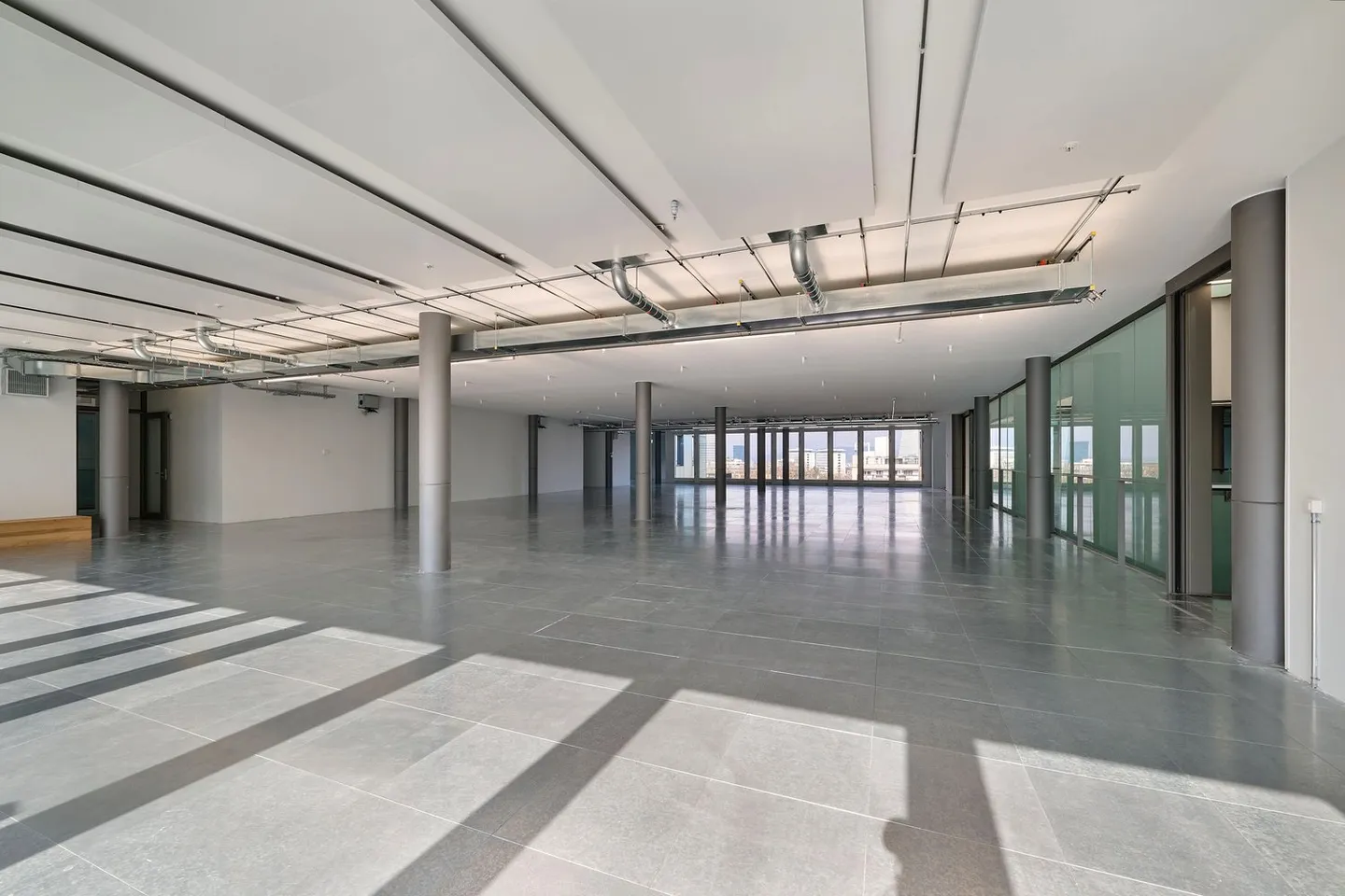 Spazi flessibili e versatili direttamente alla stazione di Basilea SBB! - Foto 5 di 13