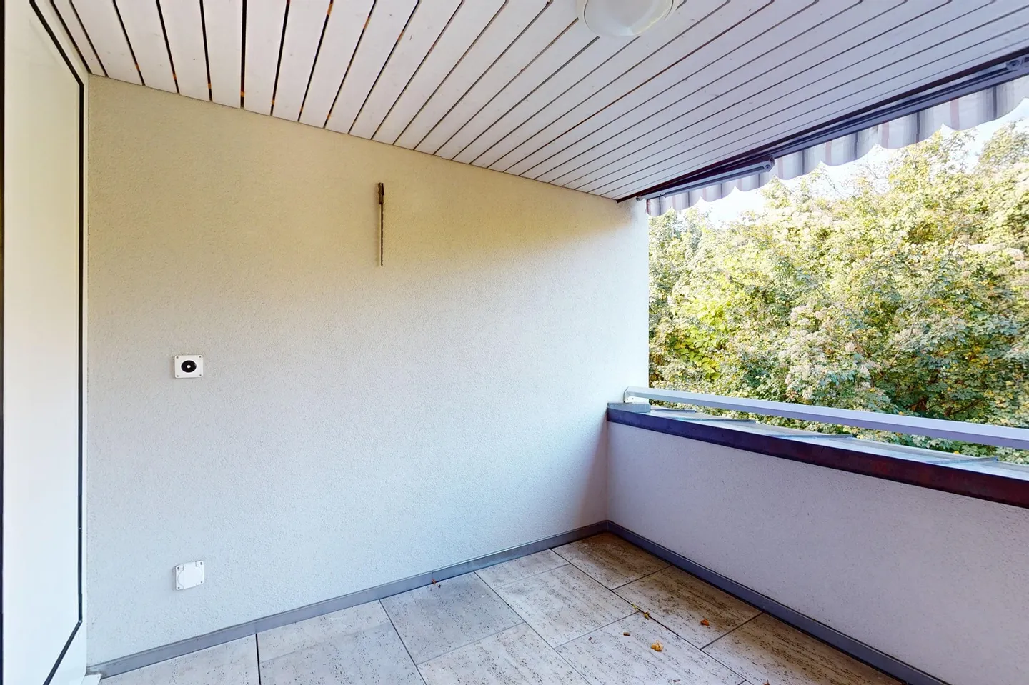 Attique à louer - Photo 3 sur 10