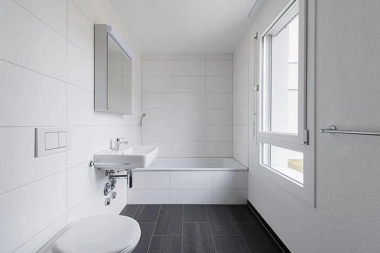 ***3'5'ZWG**97m2**EG**grosse Loggia*** - Foto 9 von 9