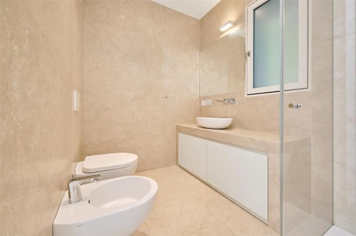 «5 Zimmer Terrassenhaus» - Foto 1 di 7