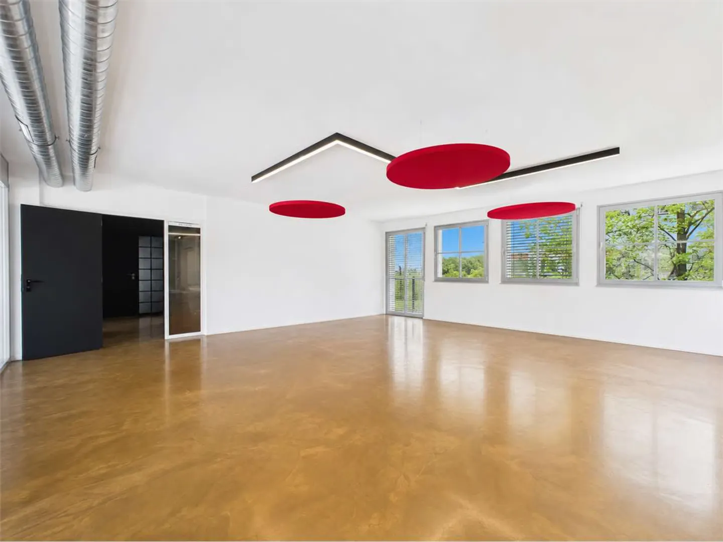 Appartement spacieux dans un quartier central - Photo 3 sur 8
