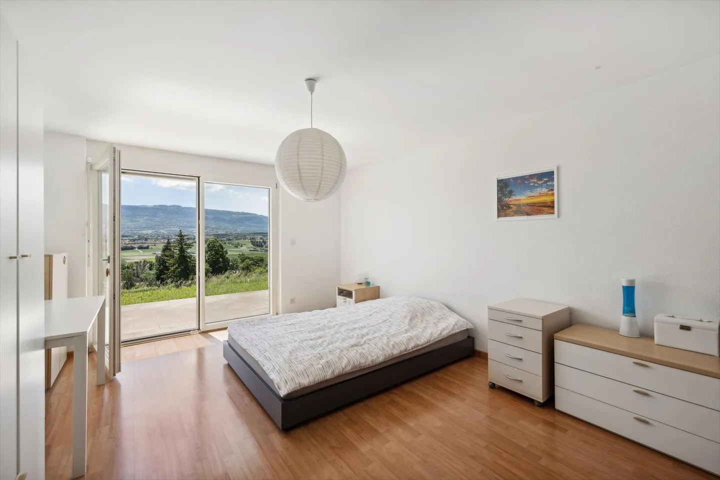 Rara villa individuale con piscina di fronte ai vigneti - Foto 9 di 10