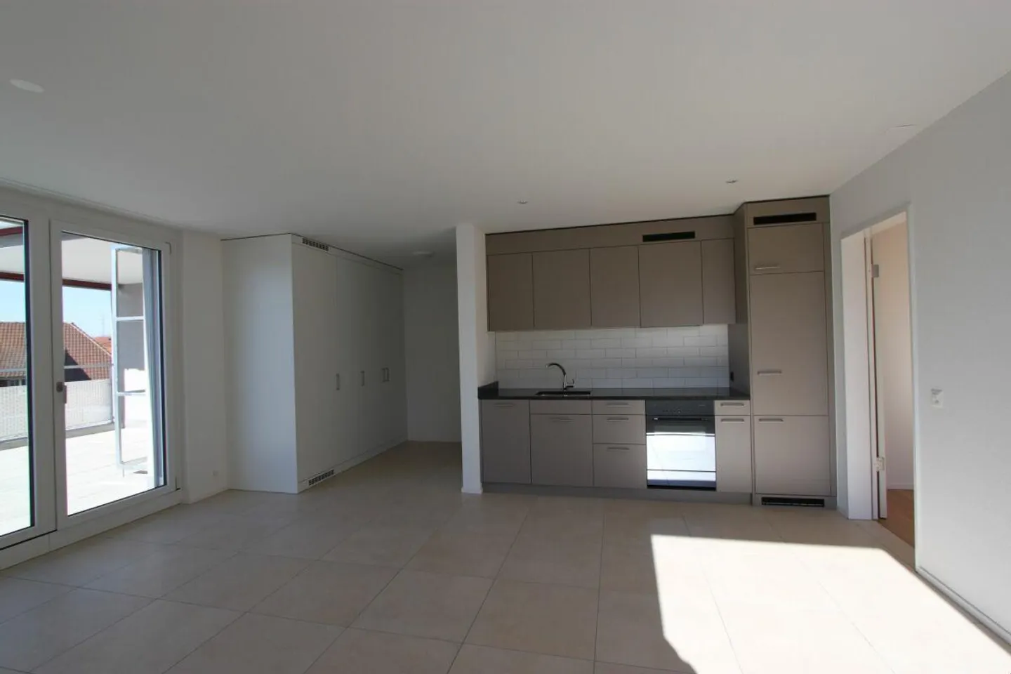 Moderno appartamento attico di 2,5 stanze - Foto 2 di 6
