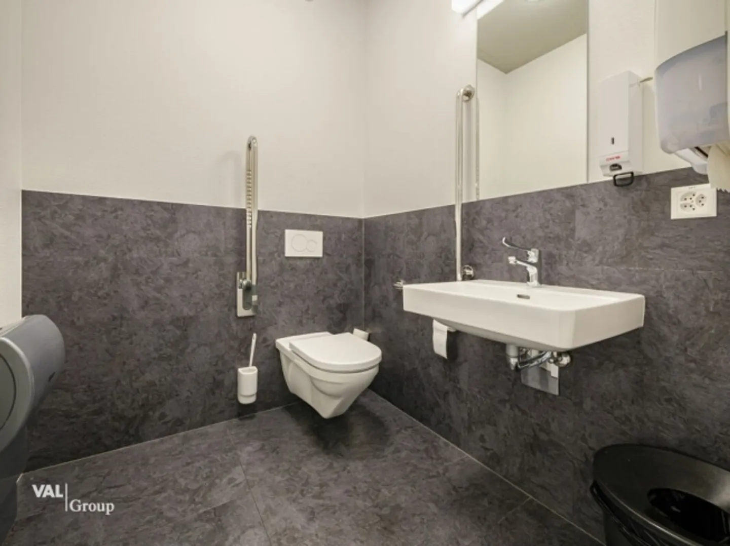 Complesso commerciale più moderno a Visp - Il tuo successo inizia qui! - Foto 11 di 13