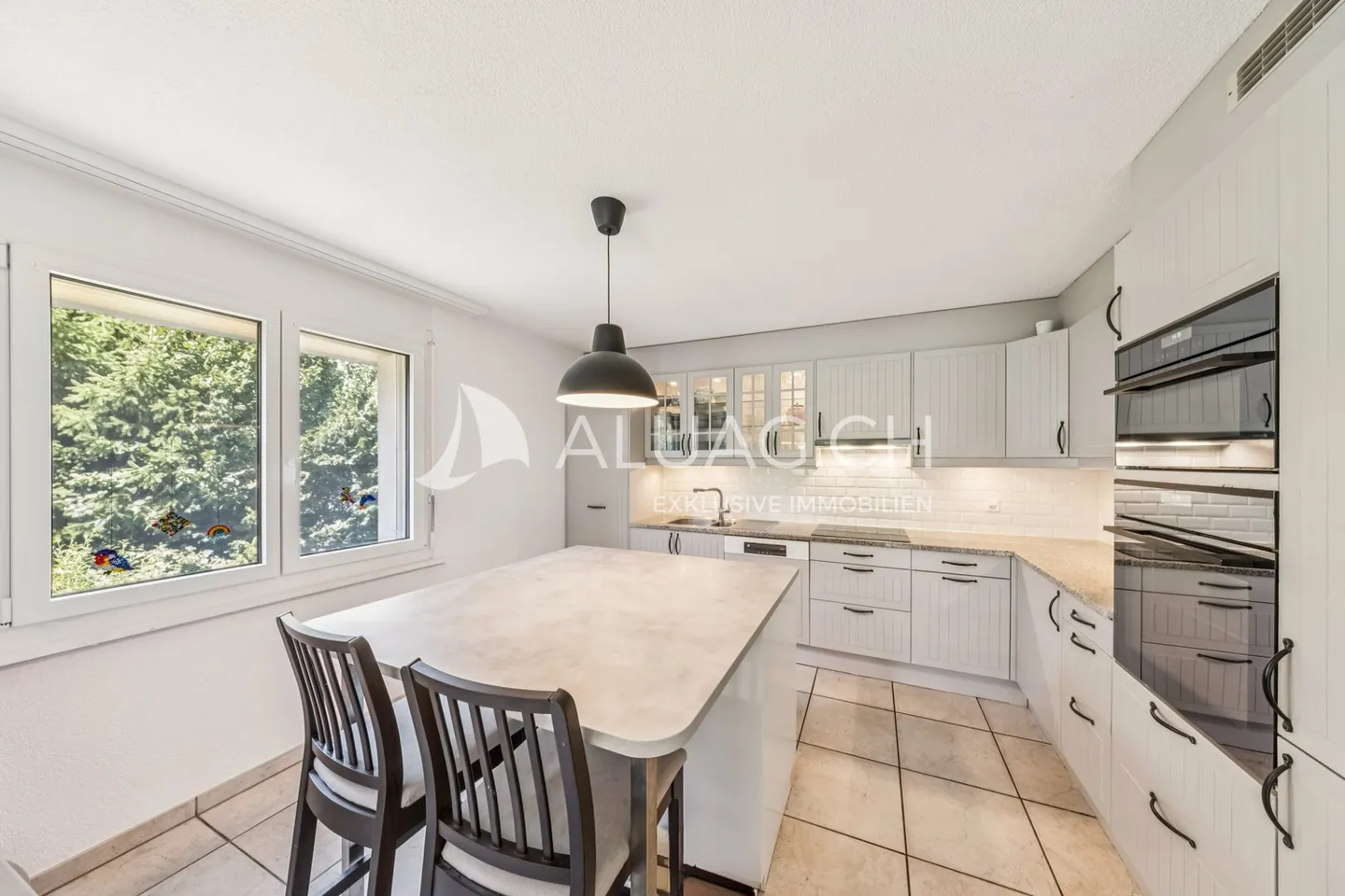 SPACIOUS DUPLEX APARTMENT (132 M²) - Photo 5 of 14