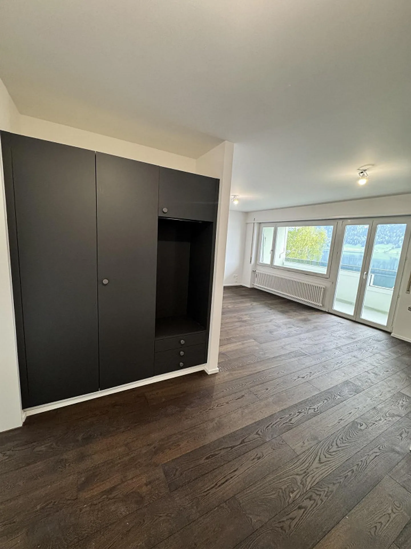 3.5 Room Apartment in Prime Location in Unterägeri for Sale - Photo 2 of 9