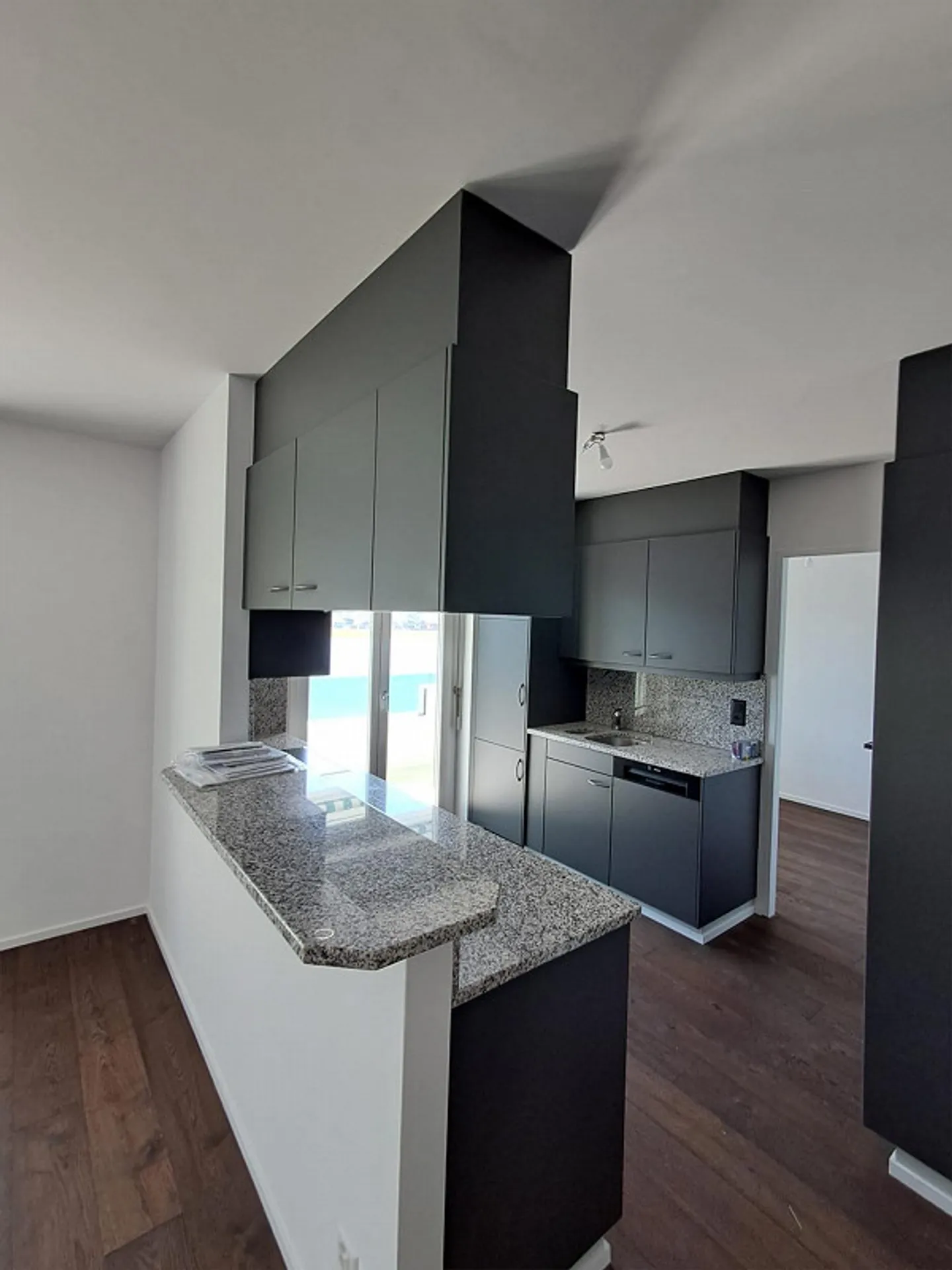 3.5 Room Apartment in Prime Location in Unterägeri for Sale - Photo 6 of 9