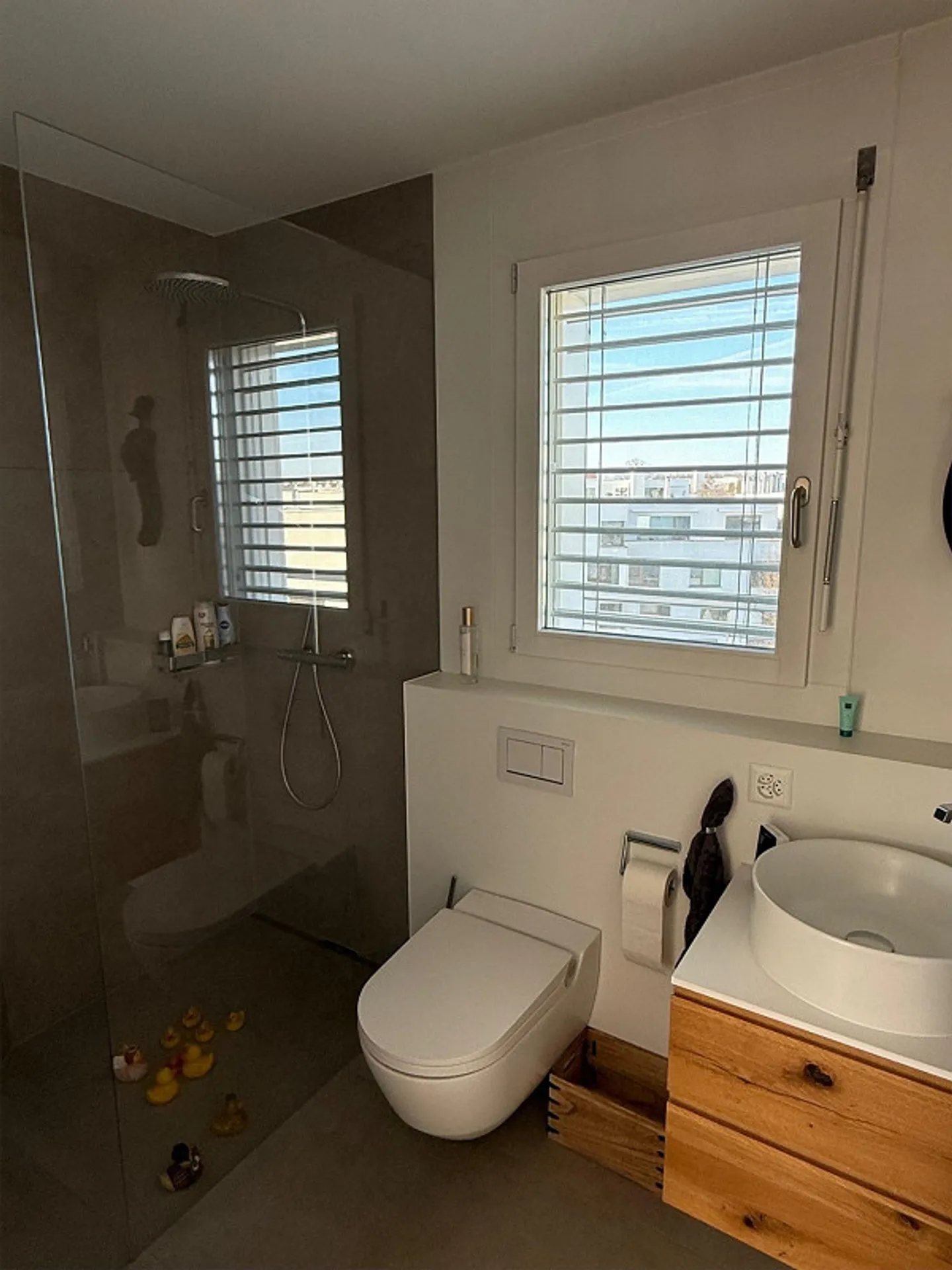 Attico luminoso con vista - Foto 7 di 14