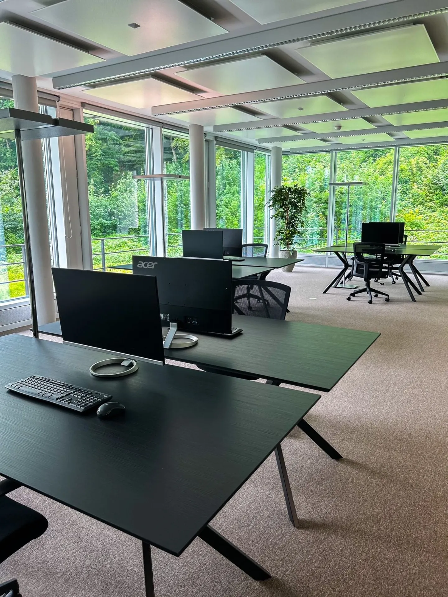 450 m² High-quality developed and ready-to-move-in office space - Photo 2 of 13