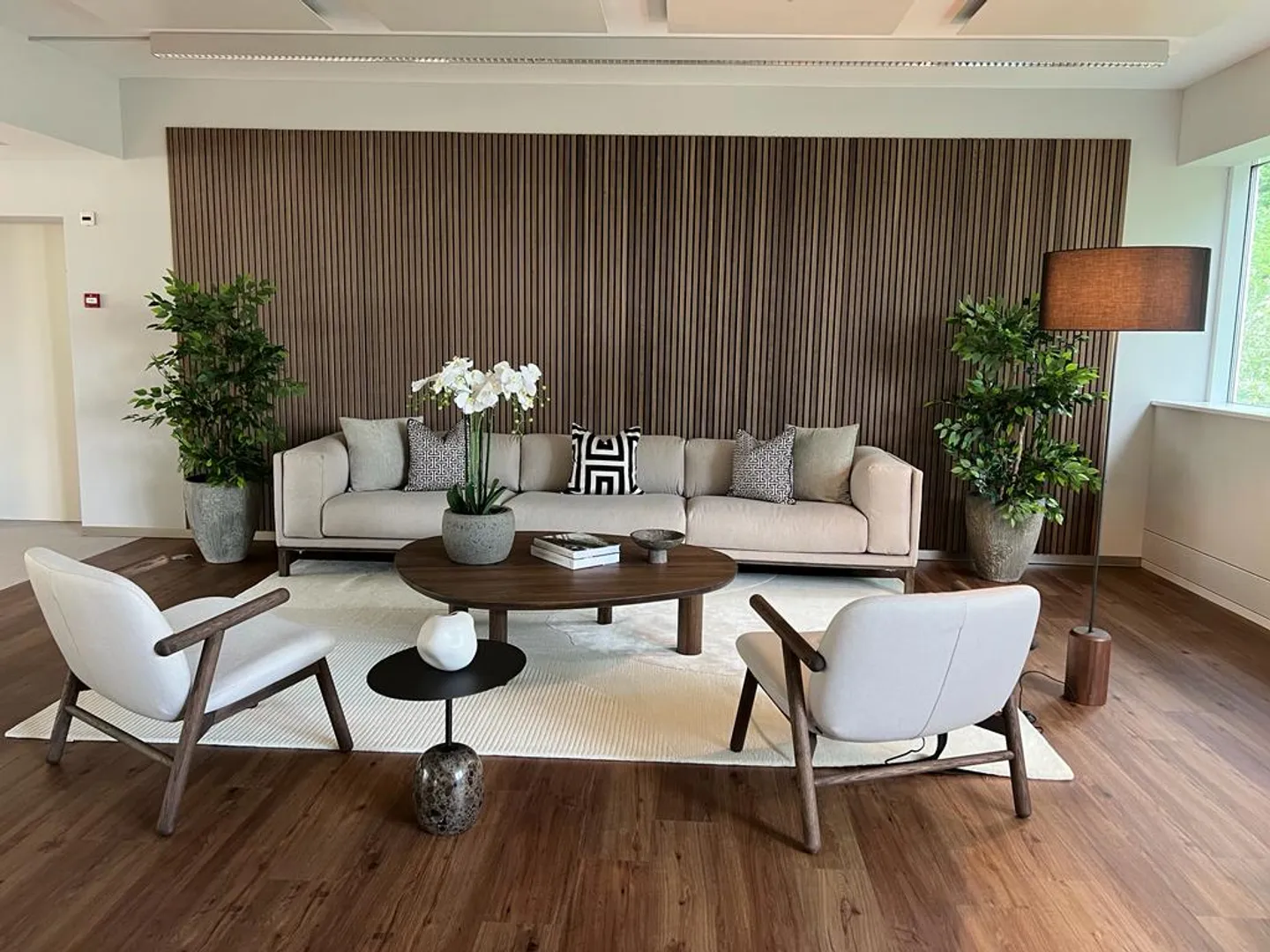 450 m² High-quality developed and ready-to-move-in office space - Photo 3 of 13