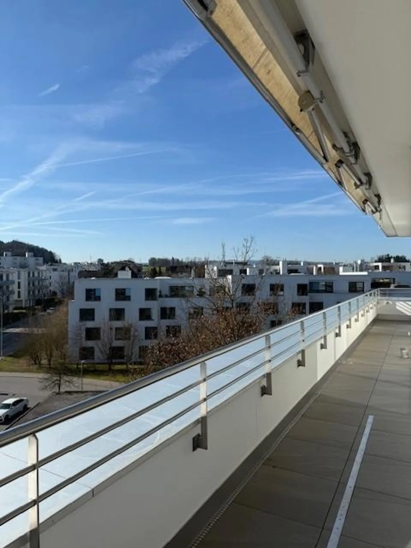 Attico luminoso con vista - Foto 12 di 14