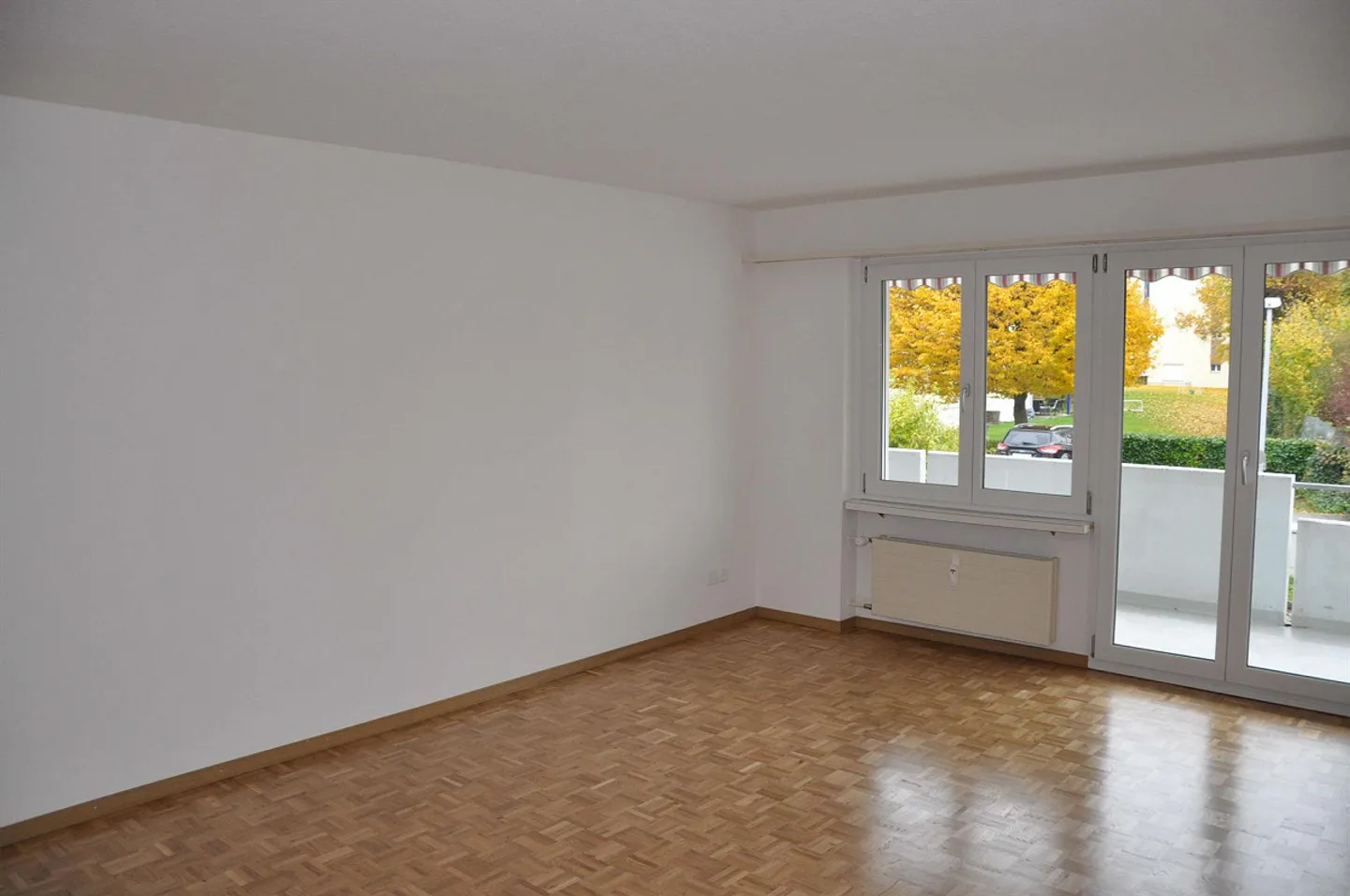 Helle 3.5-Zimmer Wohnung mit Balkon - Foto 3 von 16