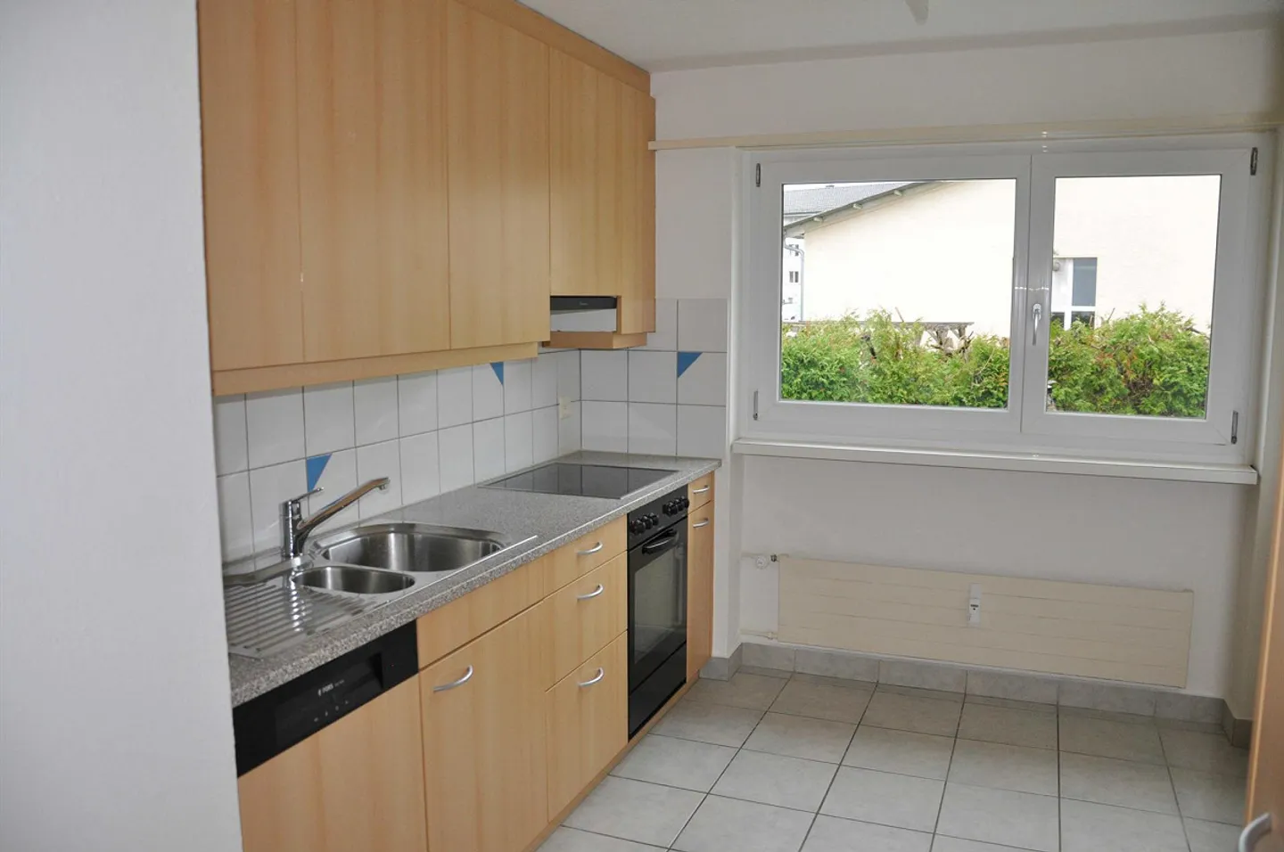 Helle 3.5-Zimmer Wohnung mit Balkon - Foto 4 von 16