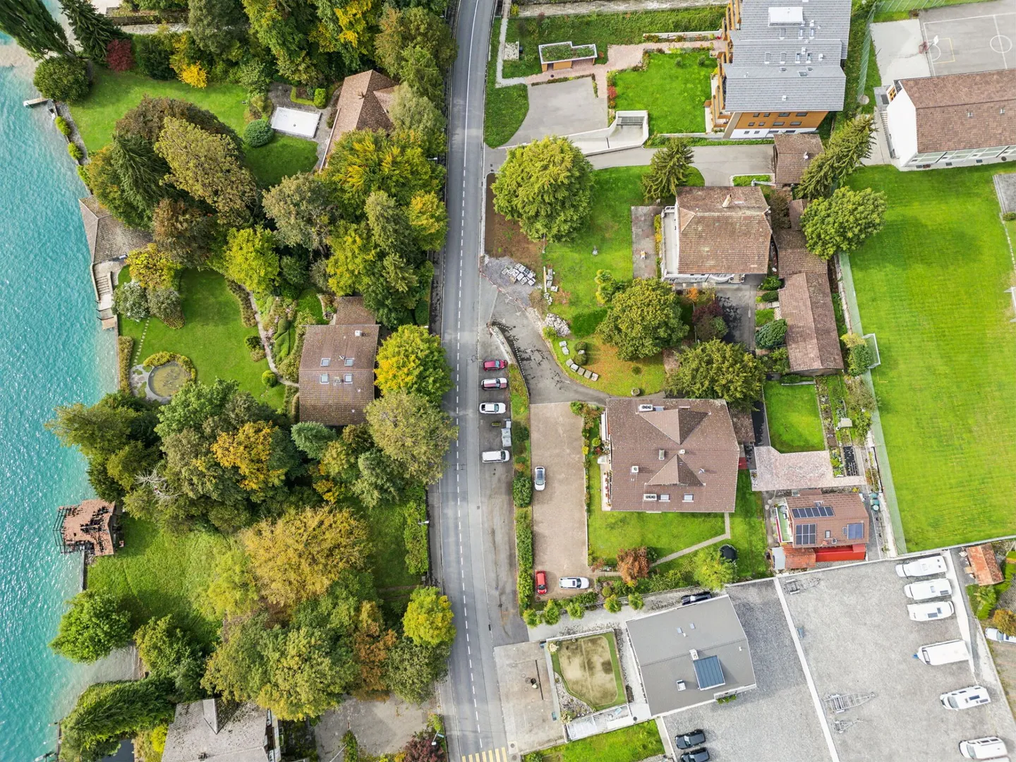 Appartamento di 4,5 stanze in posizione privilegiata con vista sul lago di Thun - Foto 3 di 13