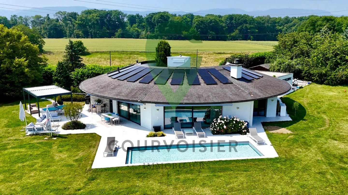 Propriété extraordinaire avec vue panoramique et 2 piscines - Photo 2 sur 11