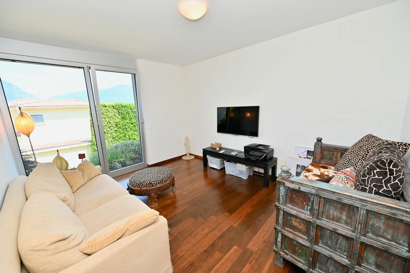 Modern Villa with Lake View - Photo 19 of 29