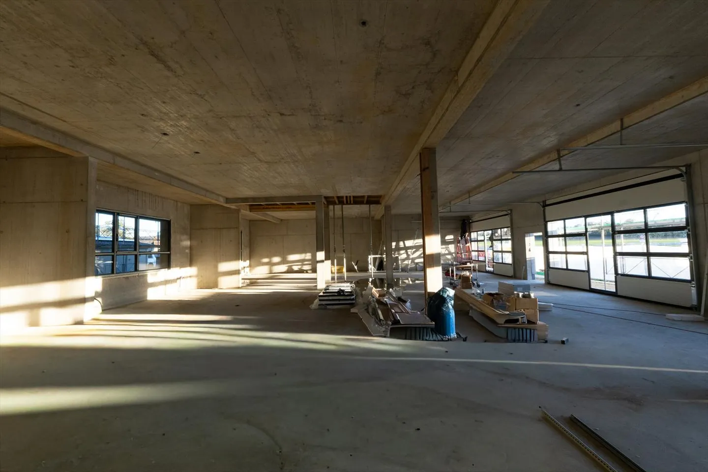 Industrial Property 12 Units - Photo 6 of 22