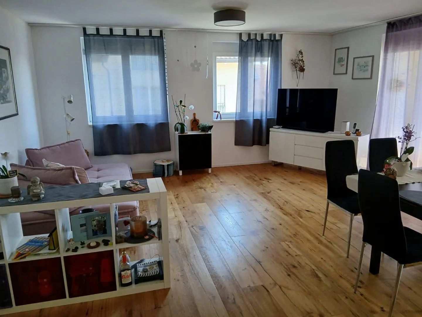 Appartamento luminoso di 4,5 stanze in affitto nel centro - Foto 3 di 7