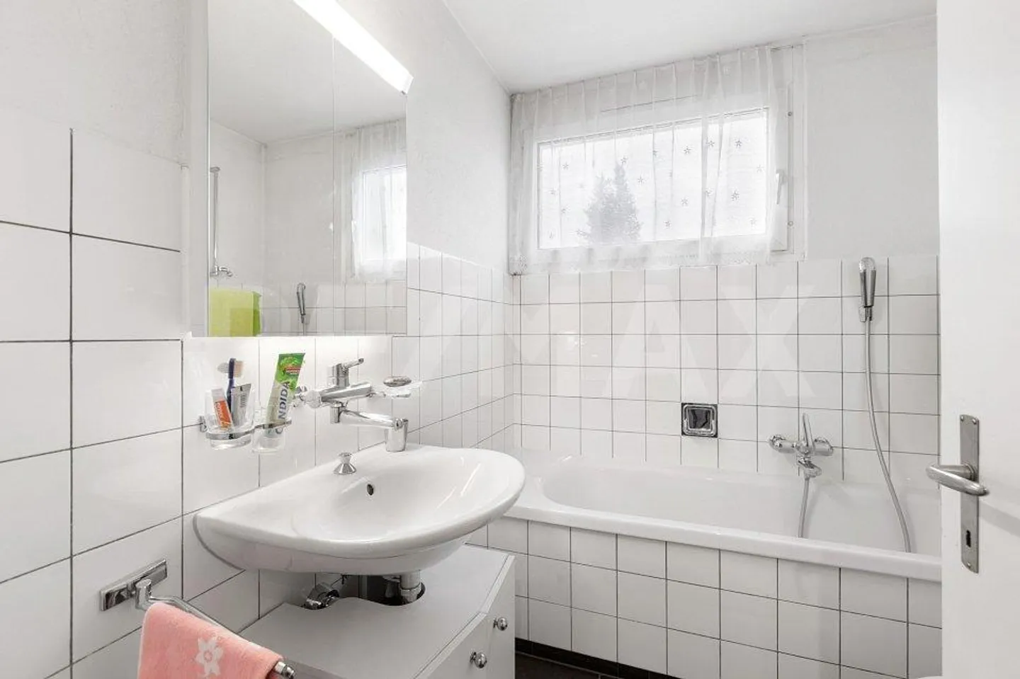 5.5-room end-of-terrace house with great potential for extension - Photo 7 of 10