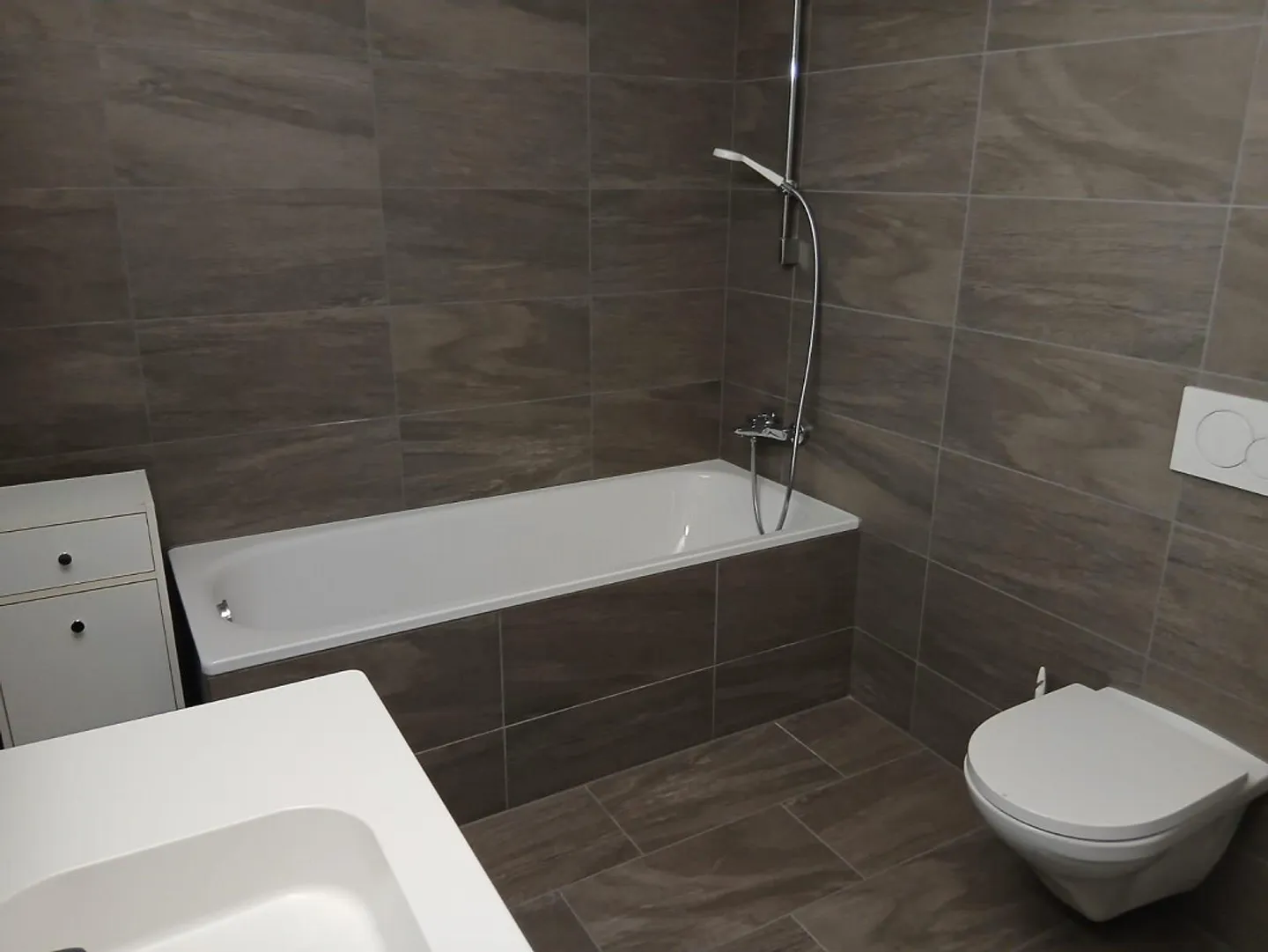 Appartamento luminoso di 4,5 stanze in affitto nel centro - Foto 5 di 7