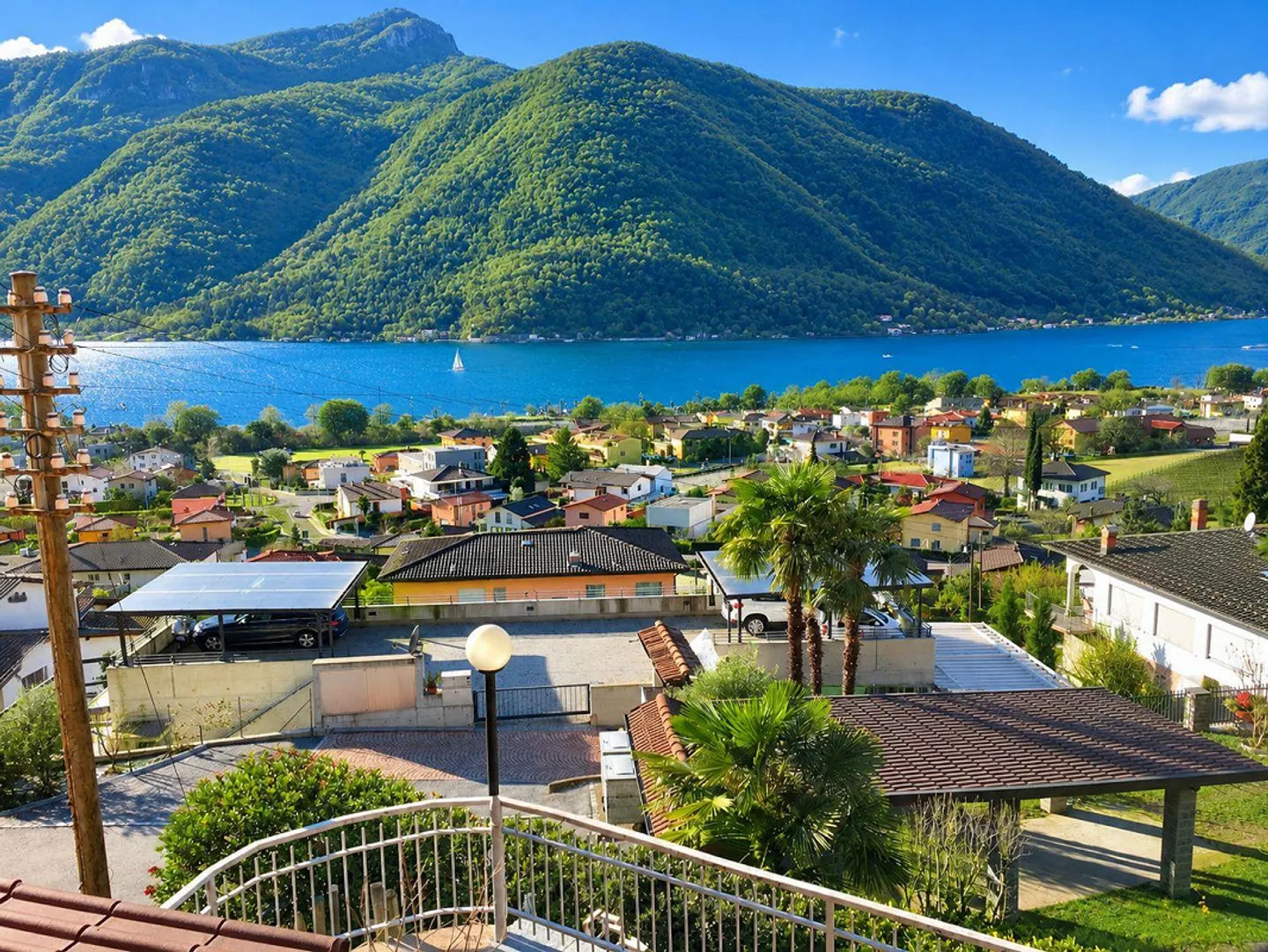 Appartement lumineux de 3,5 pièces avec terrasse et vue sur le lac - Photo 1 sur 3