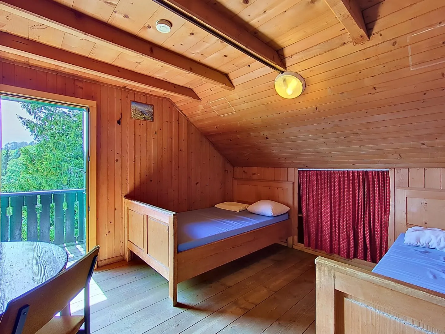 Grande chalet nel cuore della natura e vicino a Vevey e Montreux - Foto 6 di 17