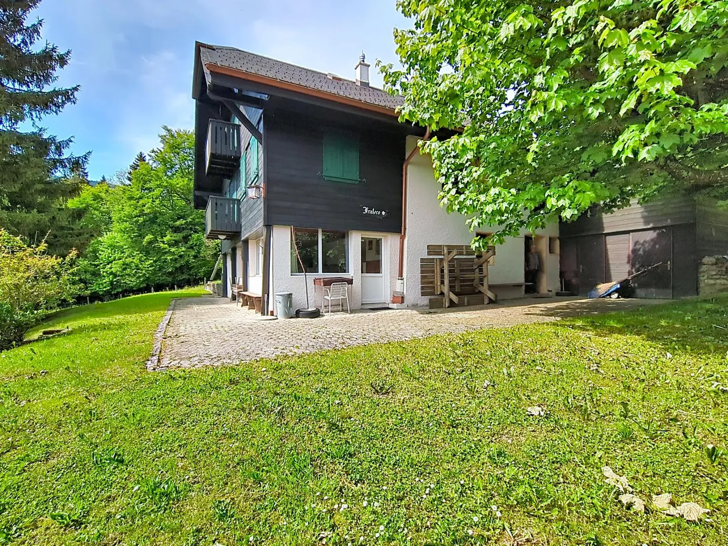 Grande chalet nel cuore della natura e vicino a Vevey e Montreux - Foto 14 di 17