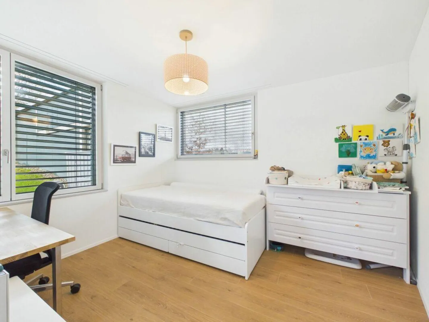 Stylish Garden Apartment with Comfort - Photo 3 of 7