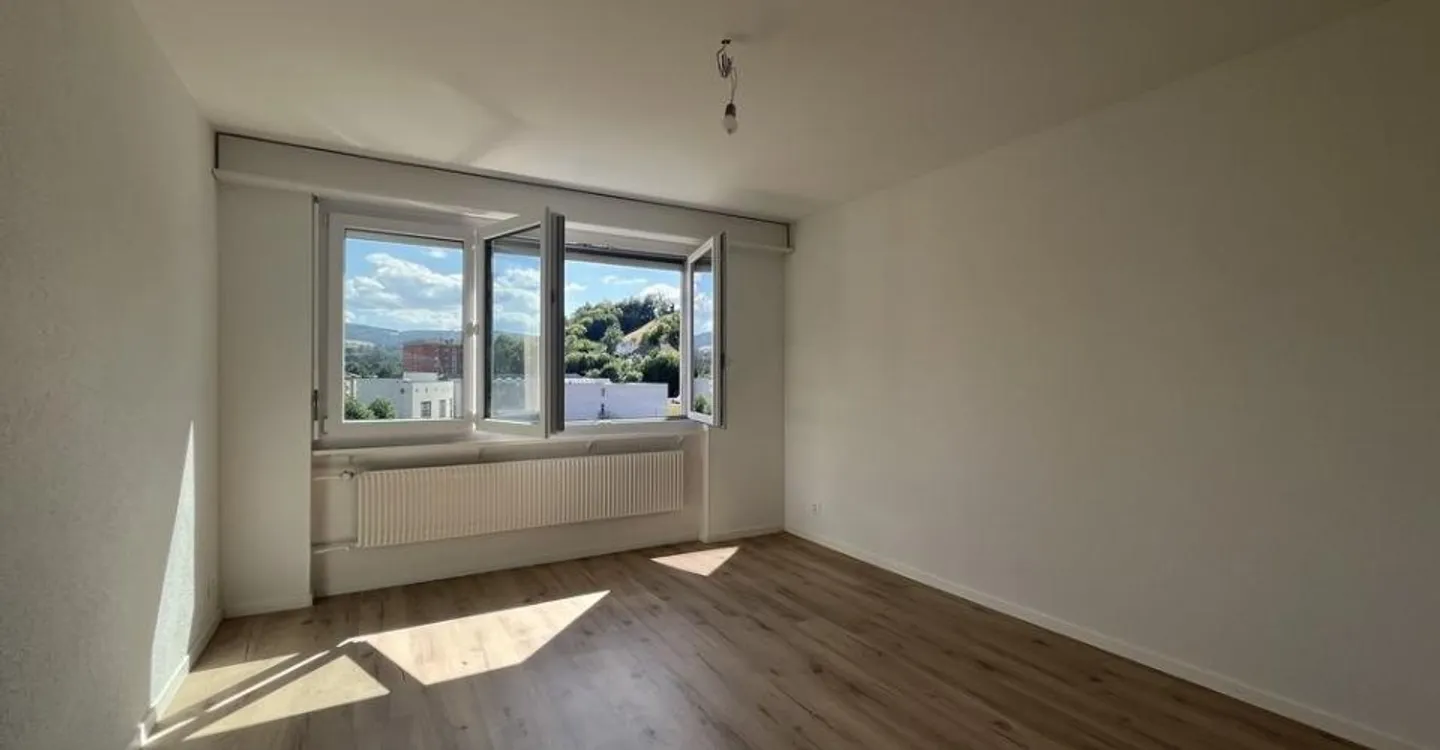 Vollständig renovierte 3,5-Zimmer-Wohnung zur Miete in Porrentruy - Foto 3 von 5