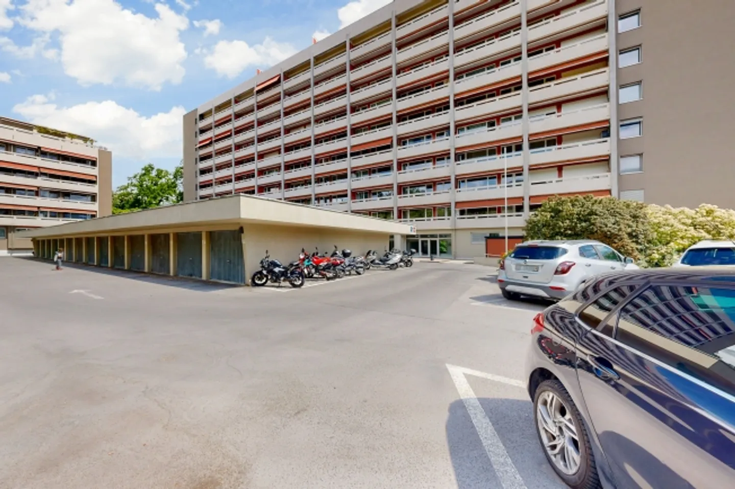 Lancy - Außenparkplatz - Foto 1 von 1