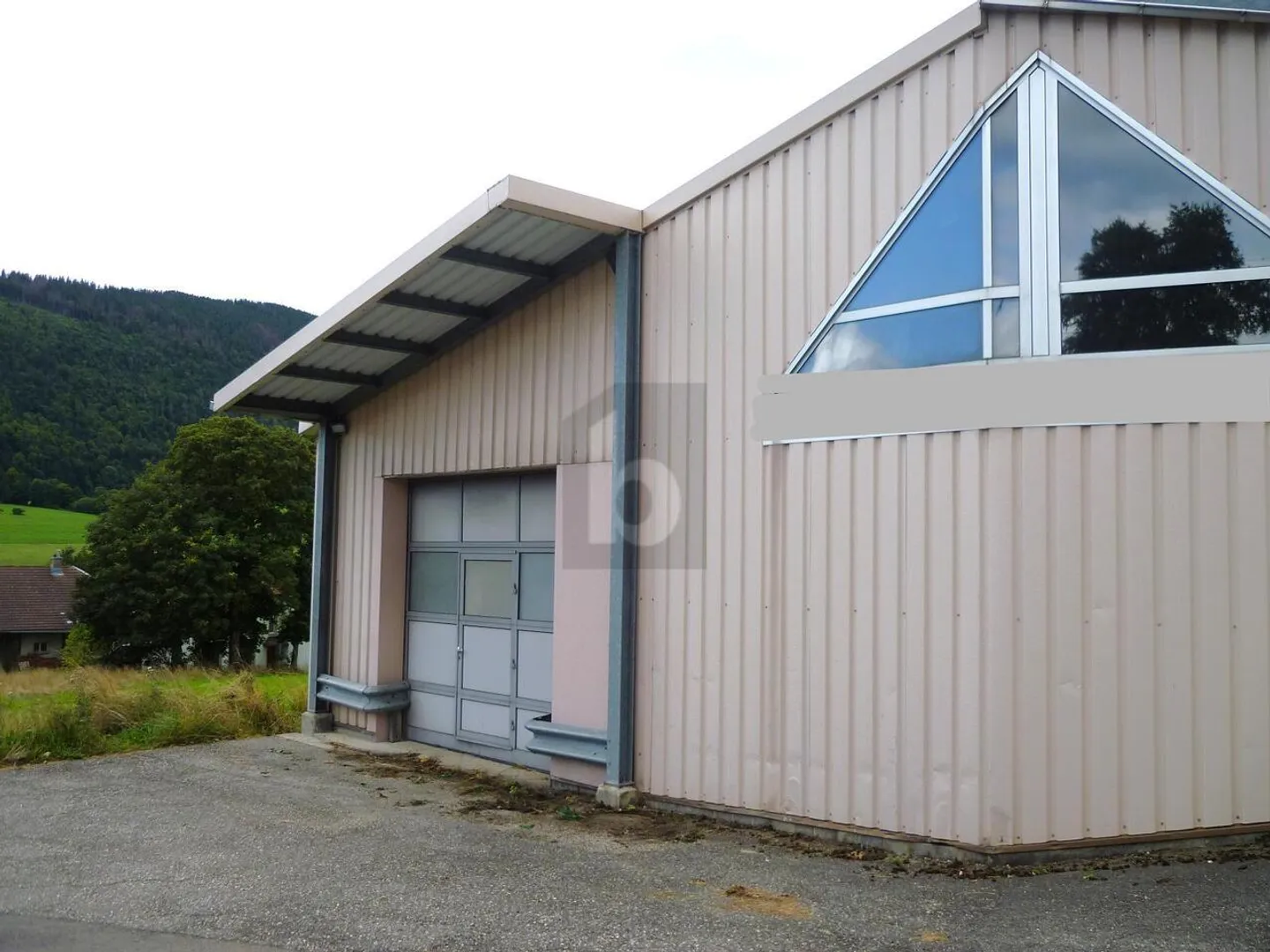 AT GROUND FLOOR WITH PARKING INCLUDED (4) - Photo 2 of 6