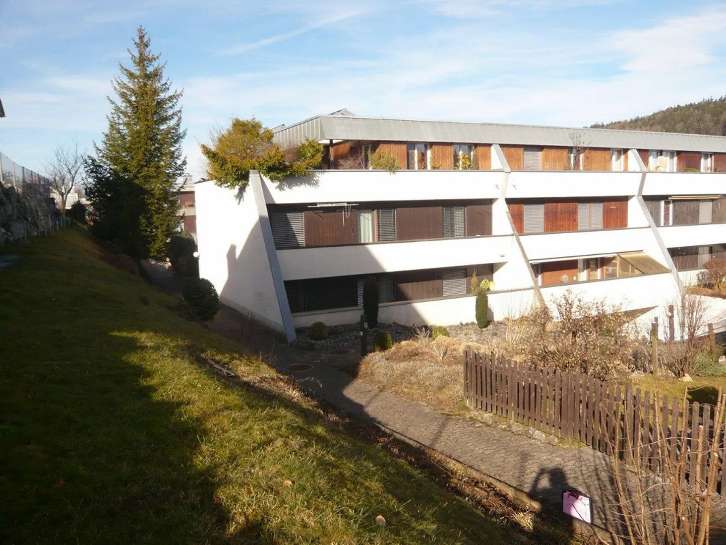 Spacious 5.5 Room Apartment in a Quiet Location with Ownership Standard - Photo 19 of 21
