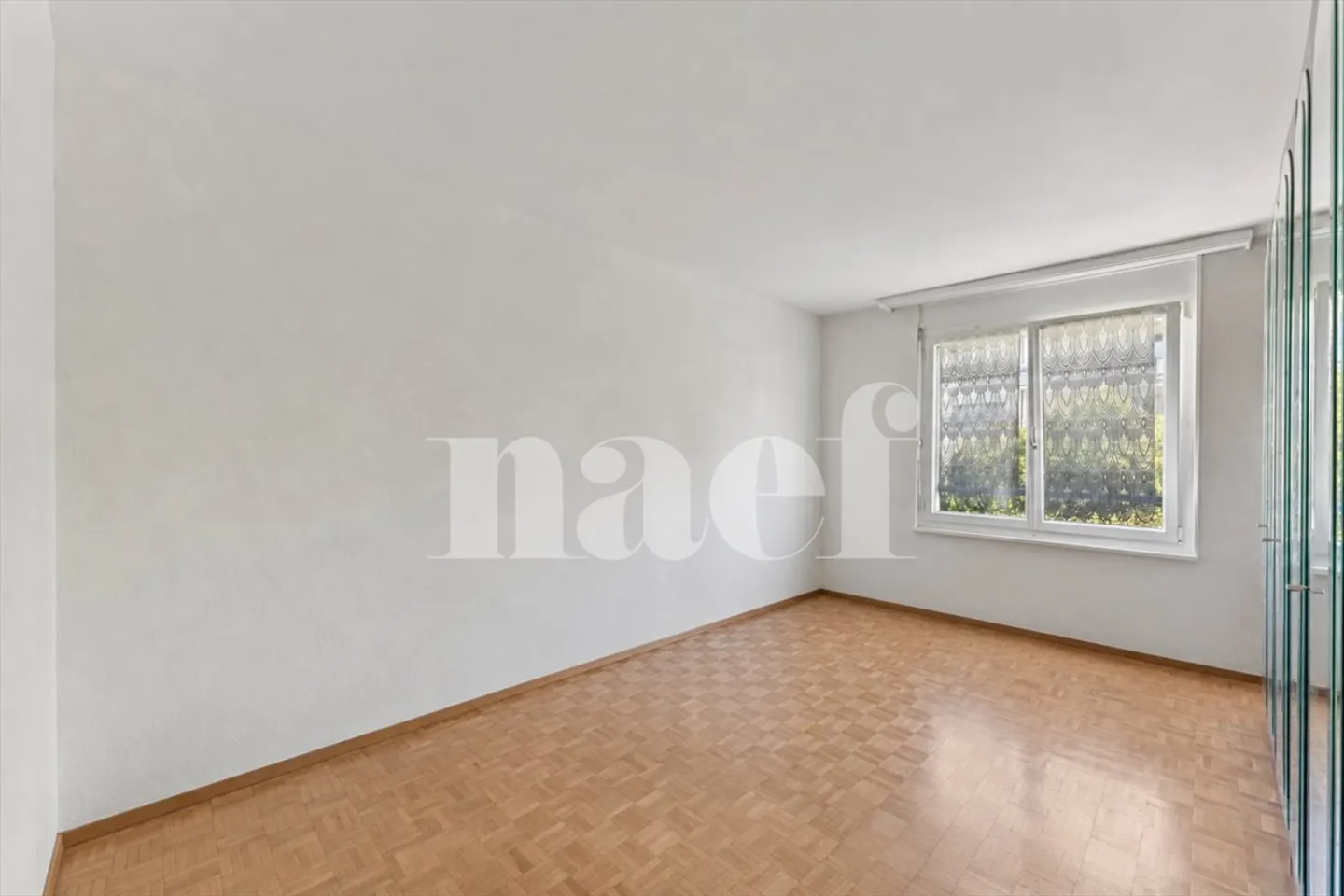 Appartement Charmant avec Vue sur le Lac - Photo 9 sur 13