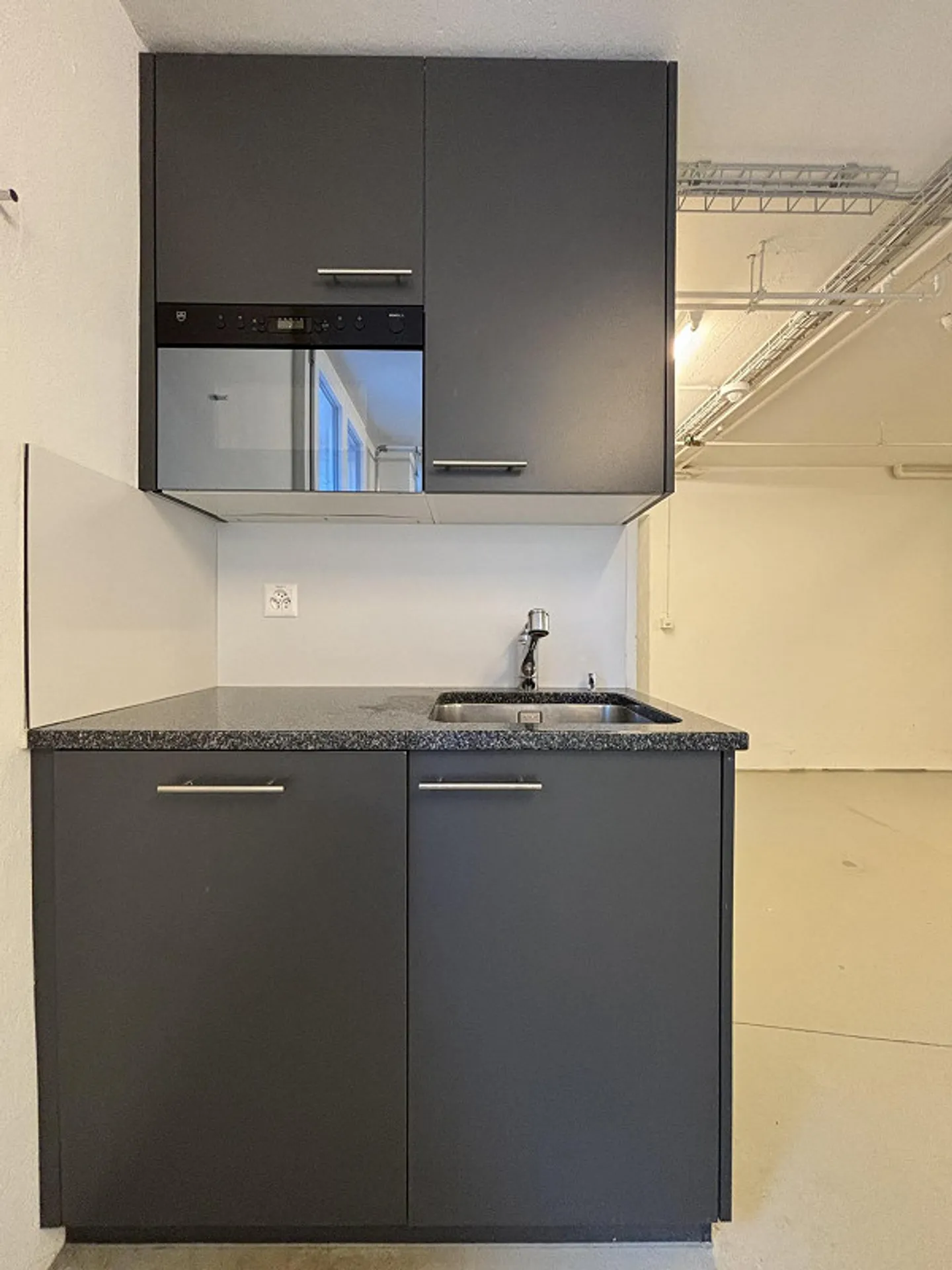 Versatile commercial space with 132 m² - Photo 4 of 10