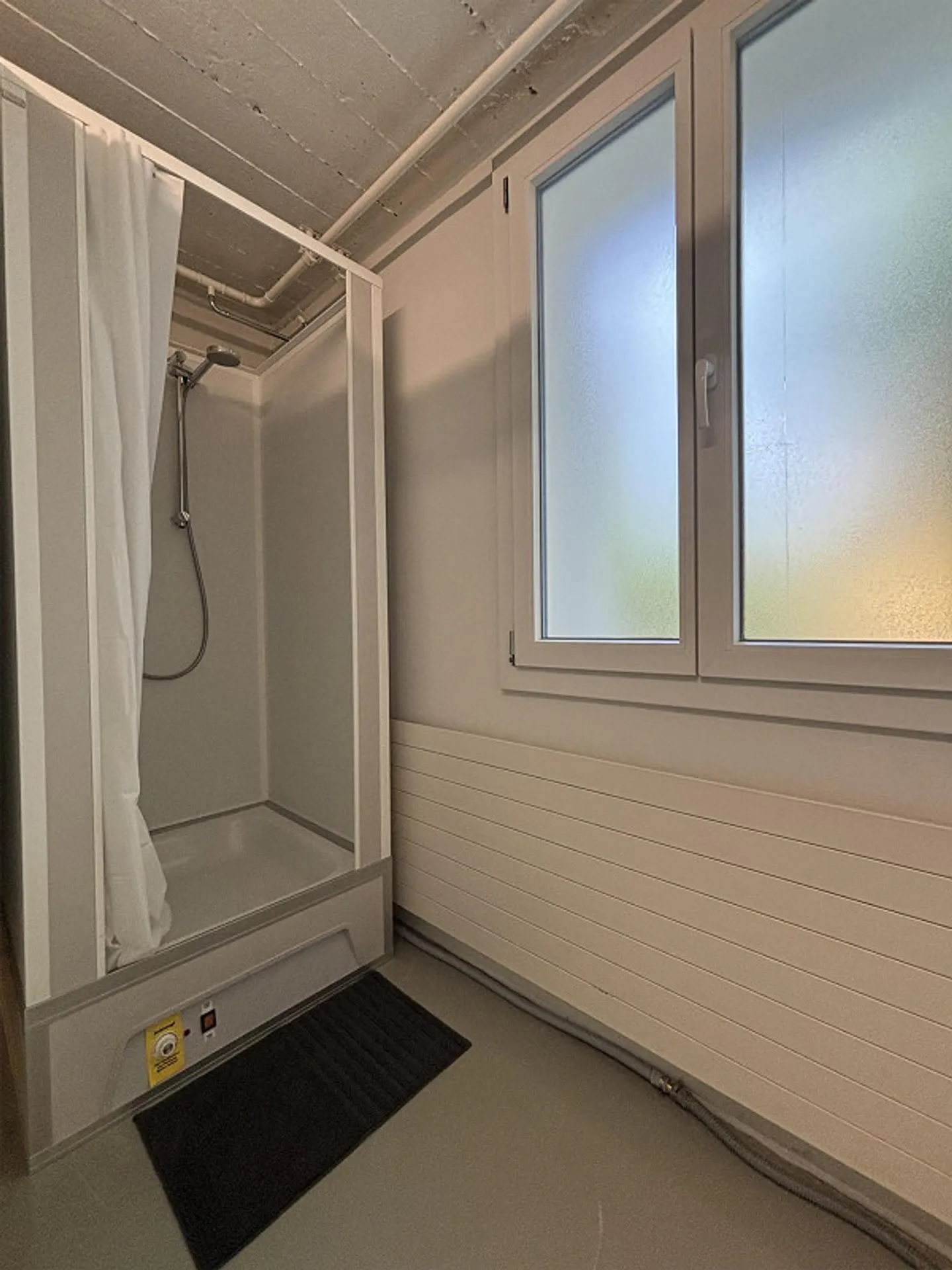 Versatile commercial space with 132 m² - Photo 7 of 10